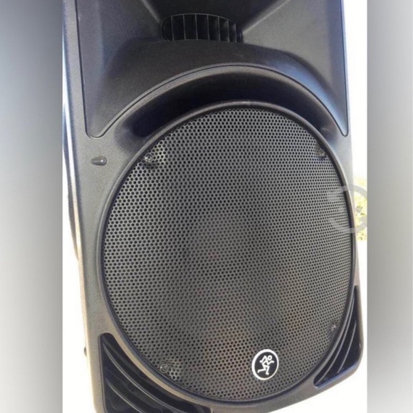 Makie Speakers - Picture 2 of 3